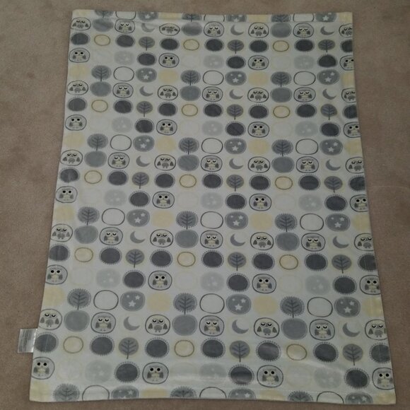 RN 119741 Owl Tree Stars Moon Fleece Baby Blanket Lovey Gray Yellow White SOFT - Picture 5 of 6